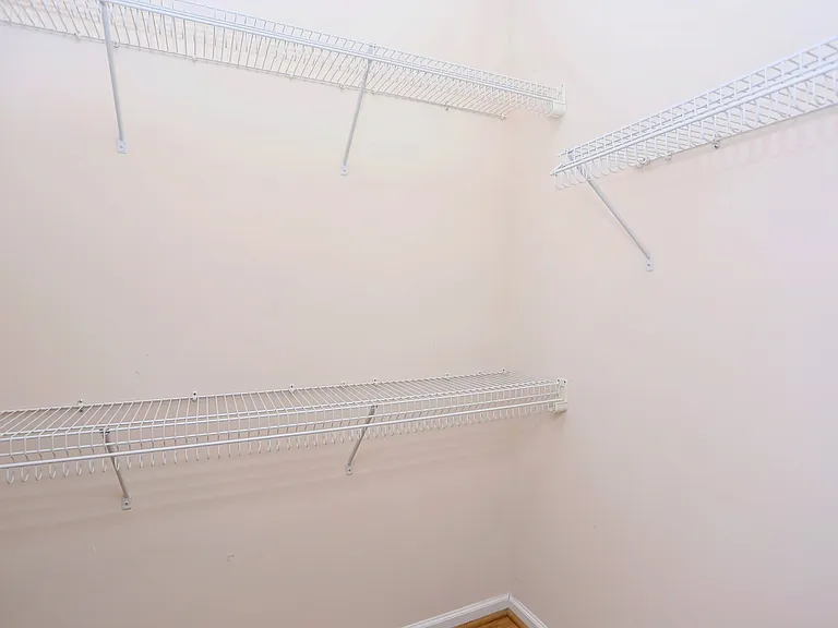 915 Cinnamon Dr — Photo 22
