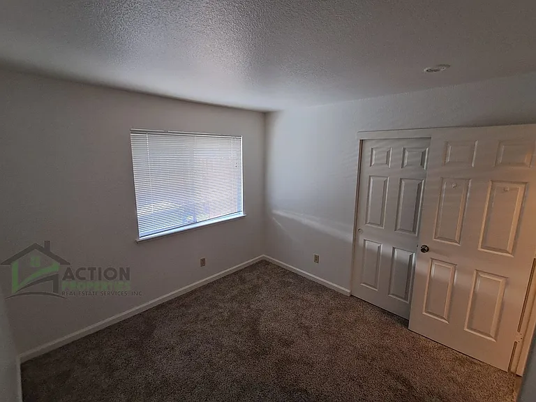 3835 Hunters Glen Pl — Photo 42