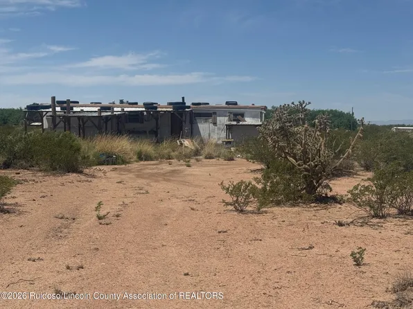 31 Albatross Rd, Tularosa, NM 88352