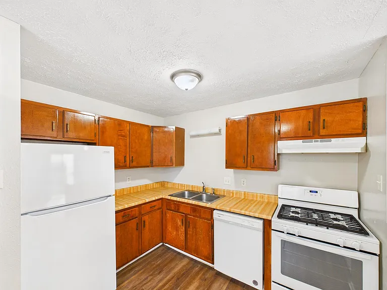 3329 Longleaf Cir — Photo 4