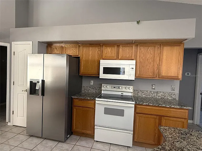 8839 Greenleaf Ct — Photo 5