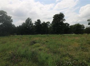 5 Mission Hills Dr, Saint Joseph, MO 64507