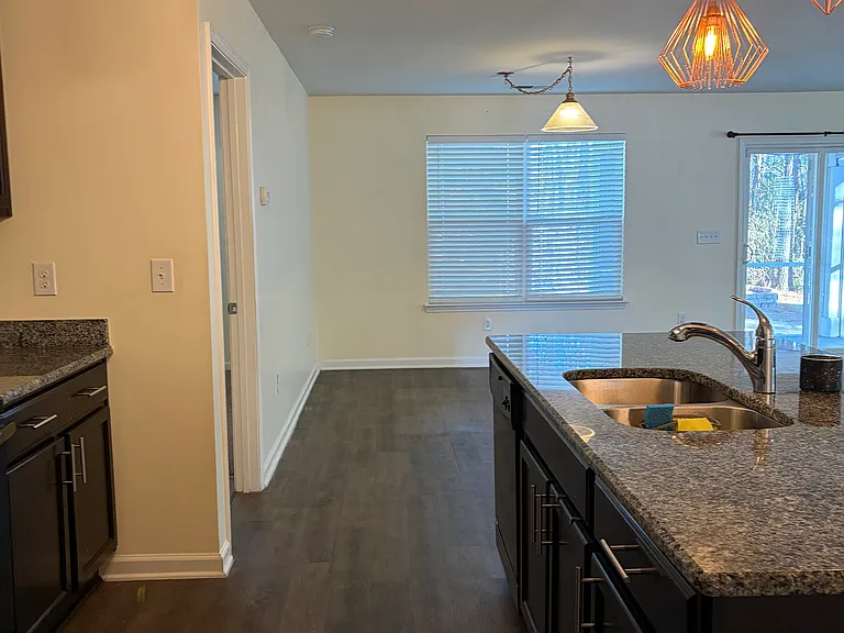 Kitchen island with dishwasher