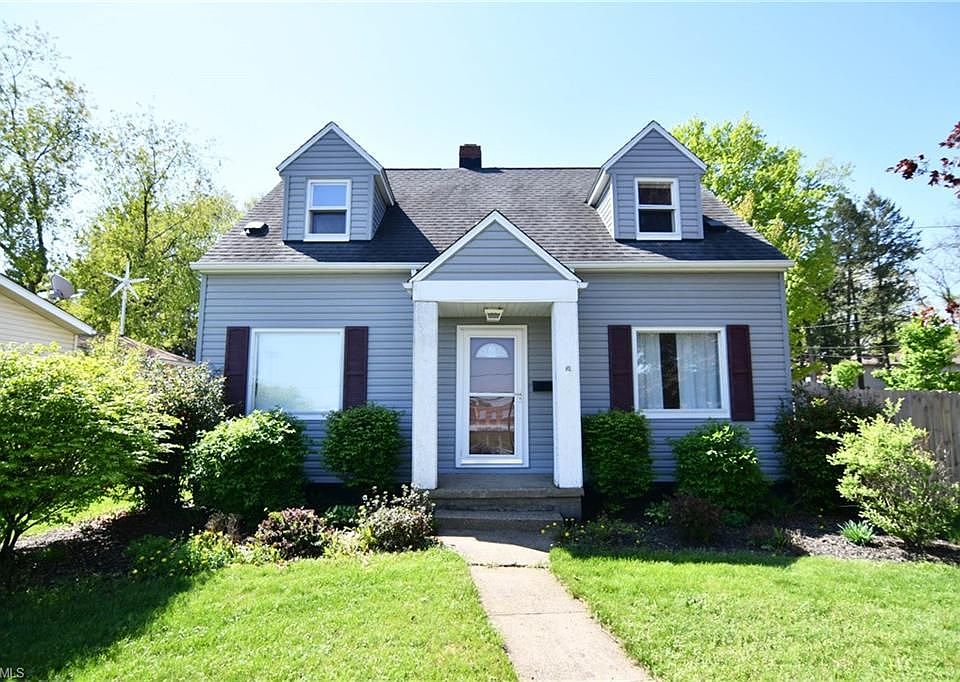 1st image of 2716 Shelburn Ave
