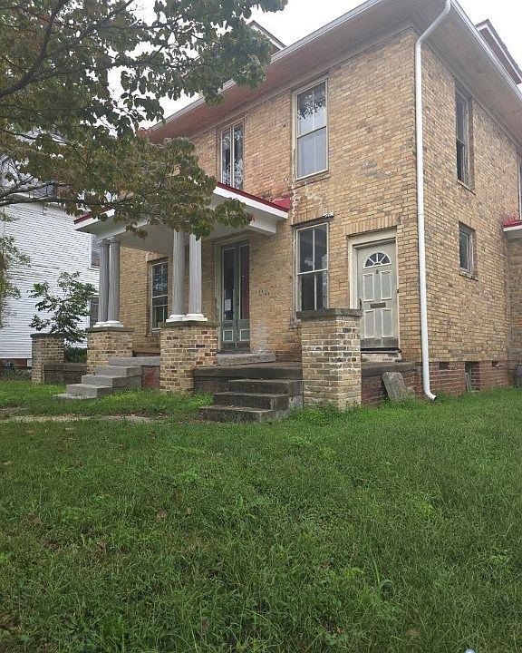 1st image of 224 S Jefferson St