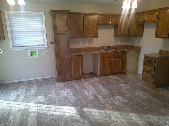 3rd image of 7959 Church St