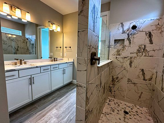 Elegant owner s bath