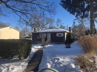 20 Birch Avenue, Farmingville, NY 11738