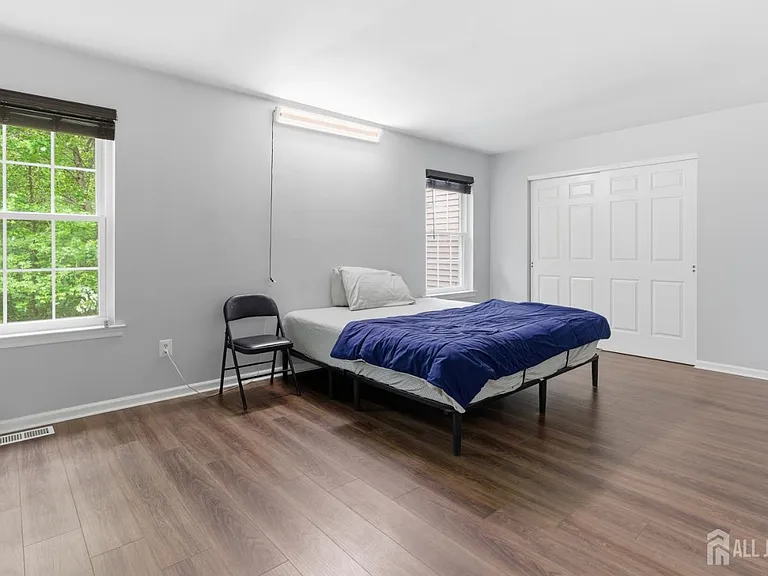 2804 Cricket Cir — Photo 16