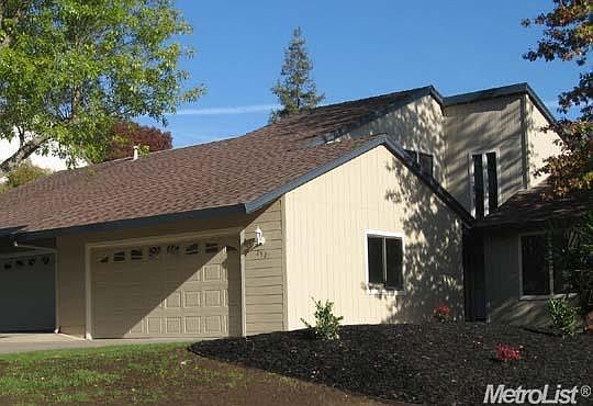 3rd image of 2921 Merriam Ln