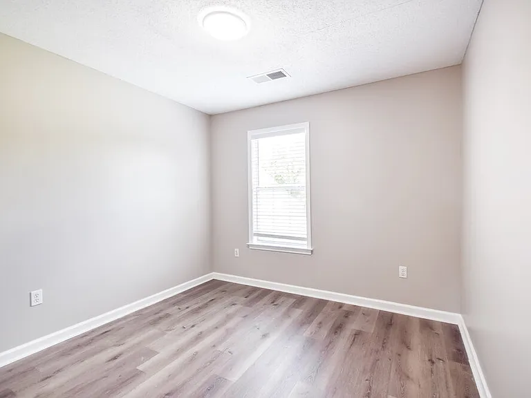 5606 Southbend Ln — Photo 14