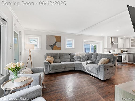 5th image of 1216 W Windemere Ave