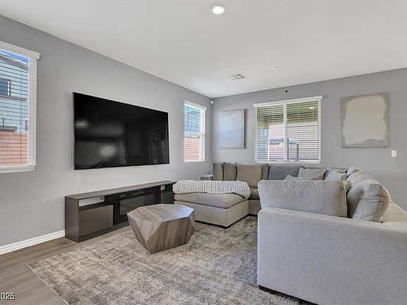 5th image of 1297 Ventura Cliffs Ave