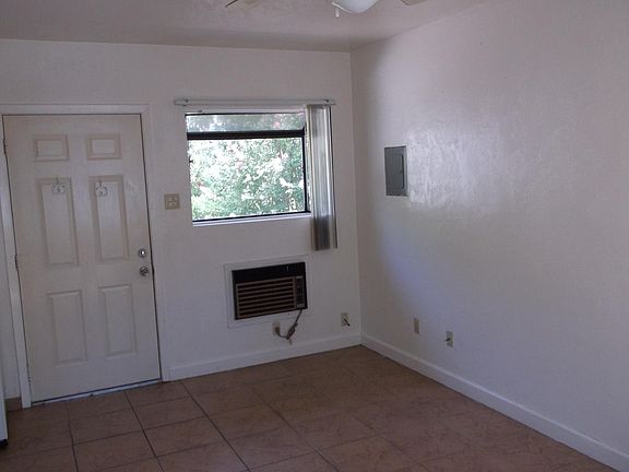 3rd image of 2114 16th Ave APT A