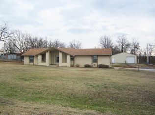 10430 Goldenrod Ln, Sand Springs, OK 74063
