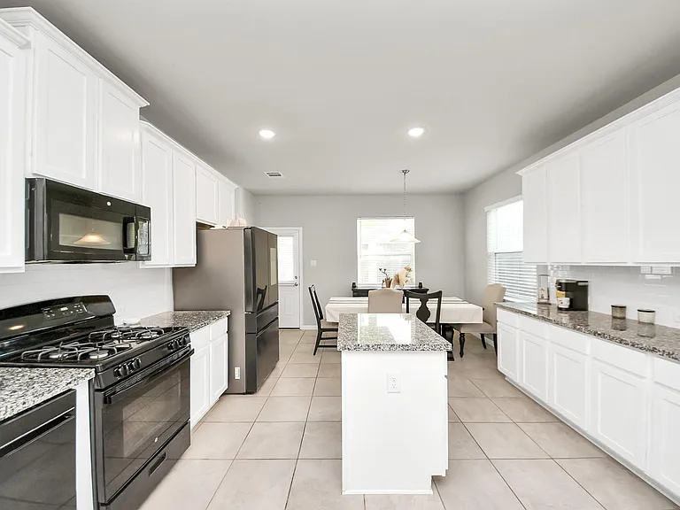 6302 Prince Place Dr — Photo 9