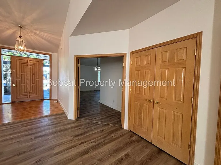 1300 Bridle Way — Photo 5