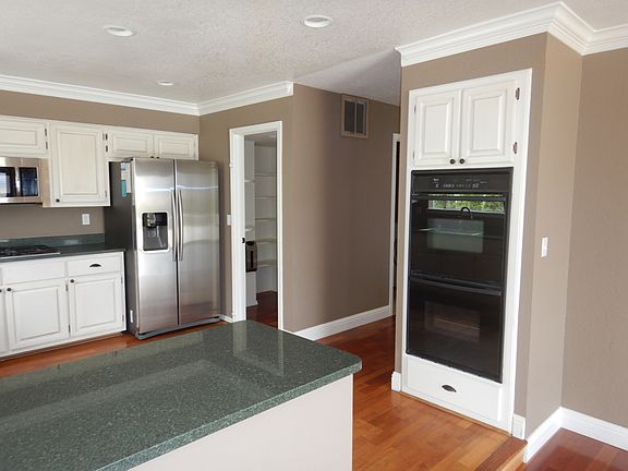 4th image of 3745 Brighton Way