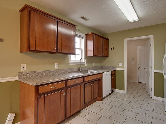 4th image of 3329 Hardwood Dr