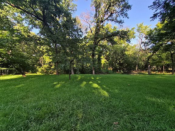 5th image of 1633 Mockingbird Ln