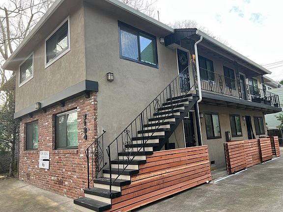 2nd image of 2124 H St APT 1