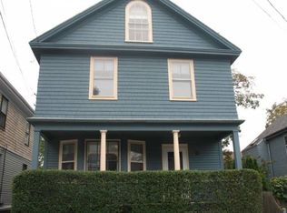 2 Murphy Cir, Middletown, RI 02842