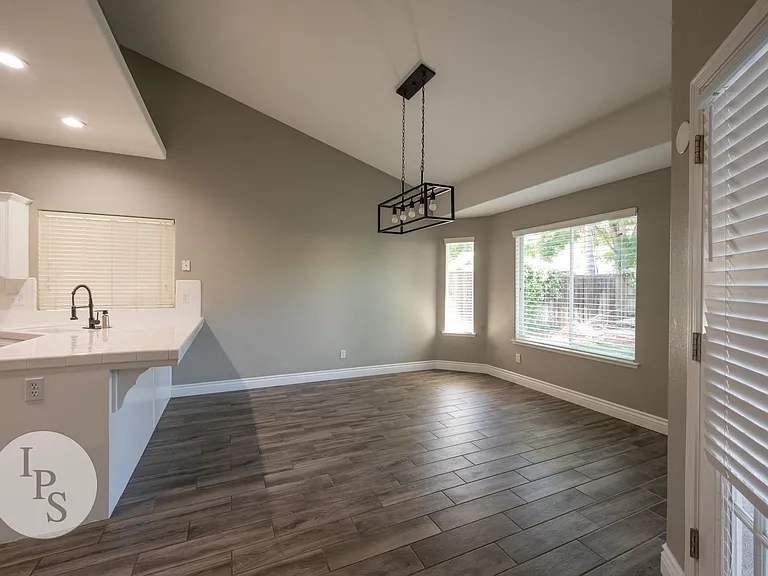 4797 W Oswego Ave — Photo 7