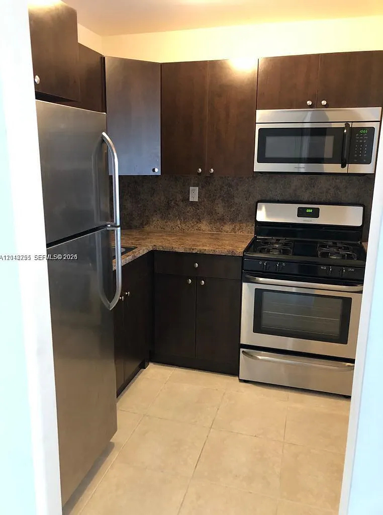 Villagio At Palmetto Bay — Photo 4