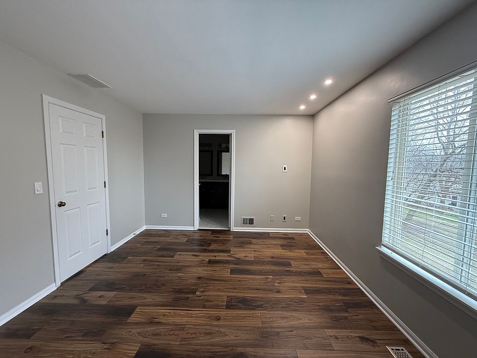 2nd image of 1280 Arapaho Ct Unit 1280