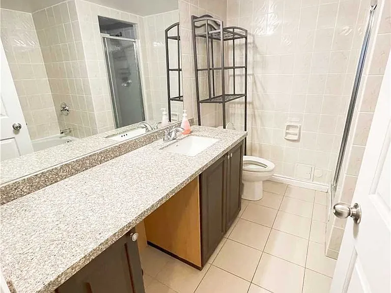 717 Bay St #404 — Photo 7