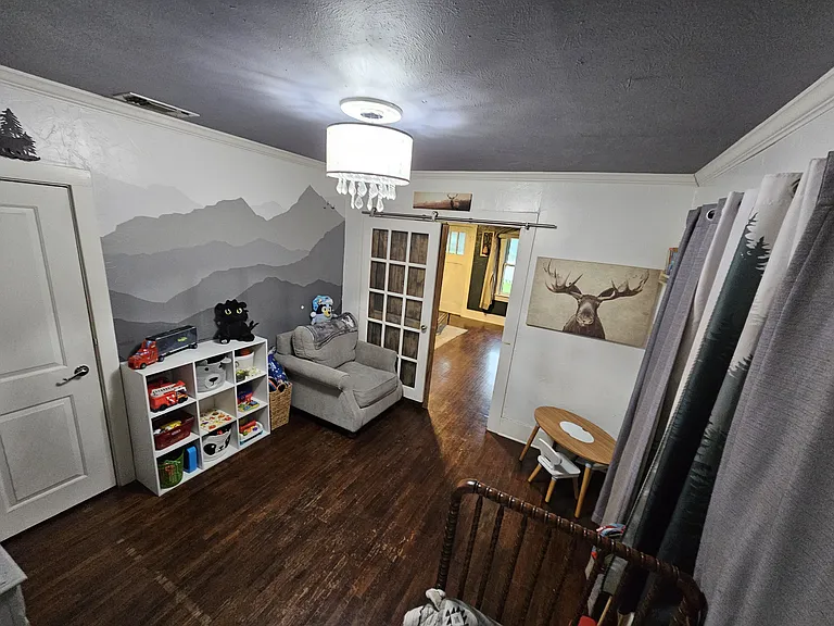 113 Claude Ave — Photo 5