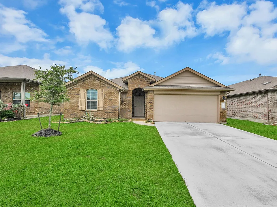 8302 Rose Petals Ln