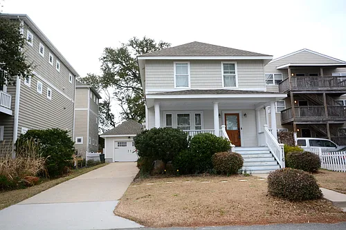 4116 Pretty Lake Ave Photo 1