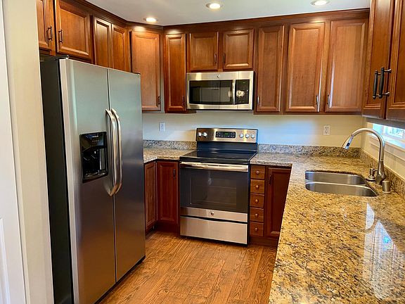 4th image of 16241 SE 29th St