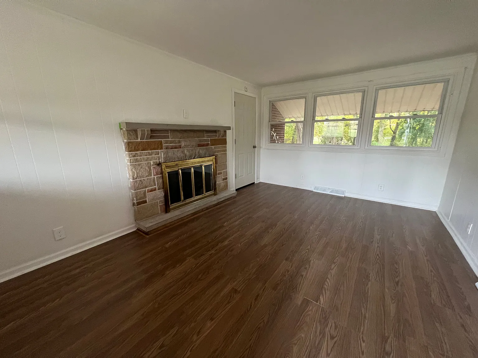 4 bed, 2.0 bath, 1545 sqft, $1,700 — Photo 2