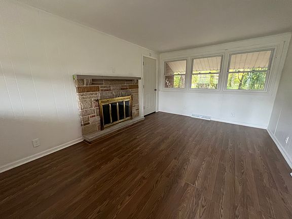 2nd image of 3126 38th St NW