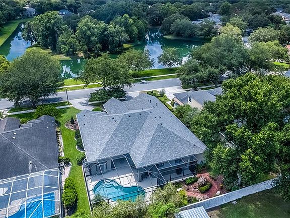 3rd image of 15007 Lake Emerald Blvd