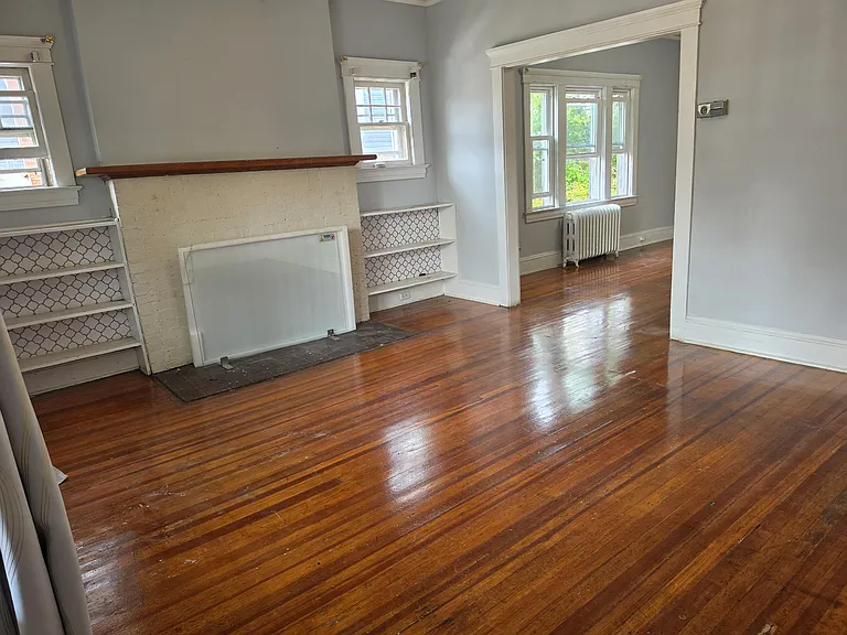 81 Waring Pl #1 — Photo 3
