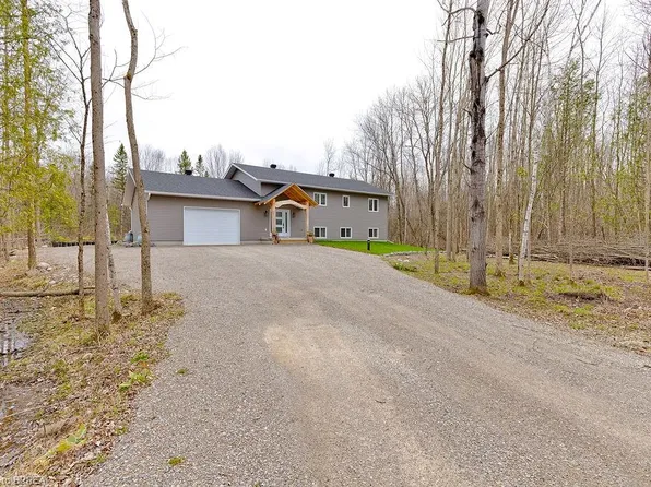 1738 Westmeath Rd, Whitewater Region, ON K0J 2L0