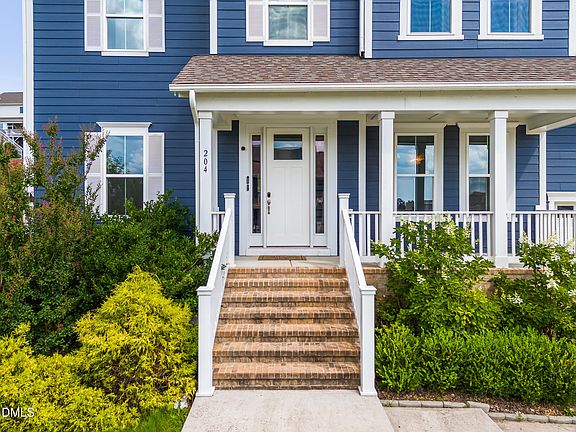 5th image of 204 Garden Heights Ln