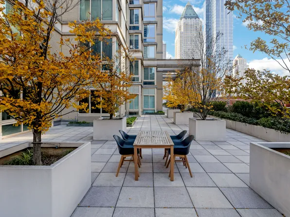 260 West 54th Street image 5 of 16