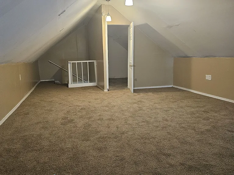 2979 Glendale St — Photo 10