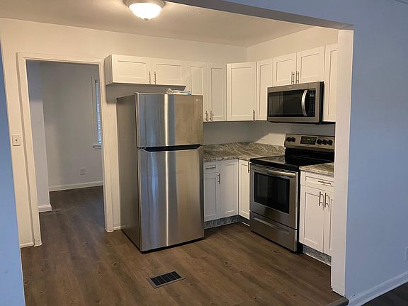 2nd image of 1513 W River Shore Way