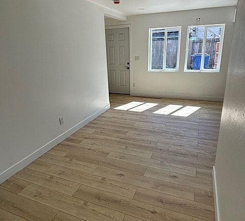 3rd image of 454 S 7th St #4