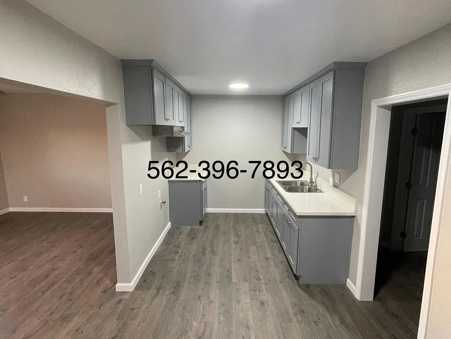 102 E Indigo St — Photo 4