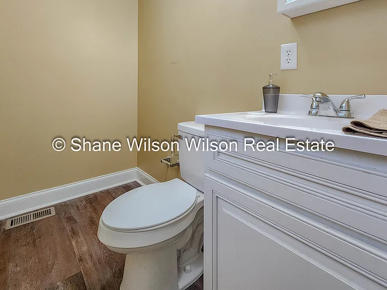 151 Kathy Dr — Photo 9