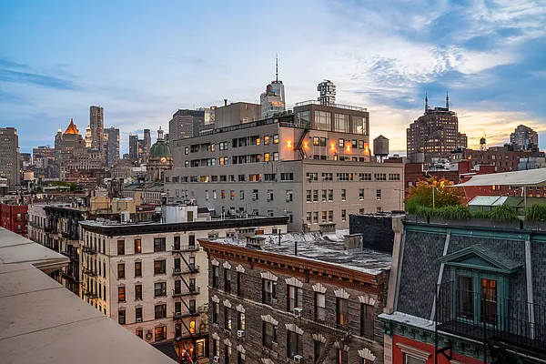 Sold by Douglas Elliman | media 18