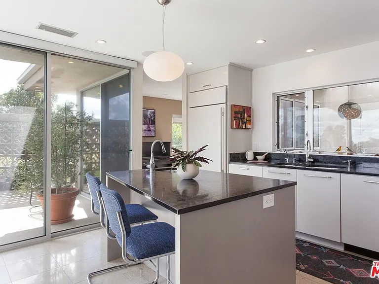 2154 Ridgemont Dr — Photo 11