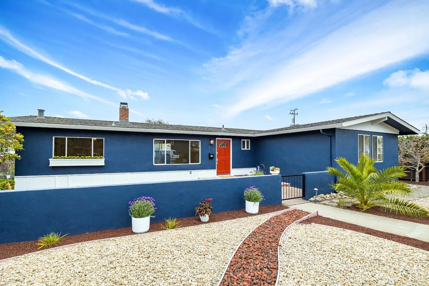 232 Peninsula Dr photo 1