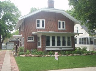 1926 Oxford St, Rockford, IL 61103